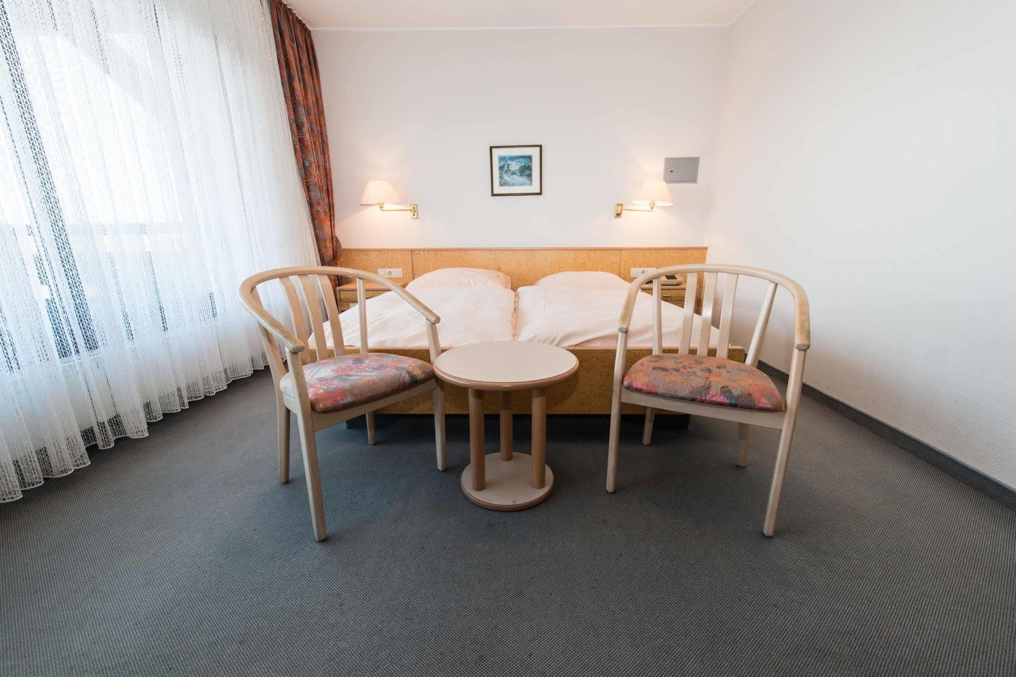 בורשייד Hotel Saint Fiacre מראה חיצוני תמונה