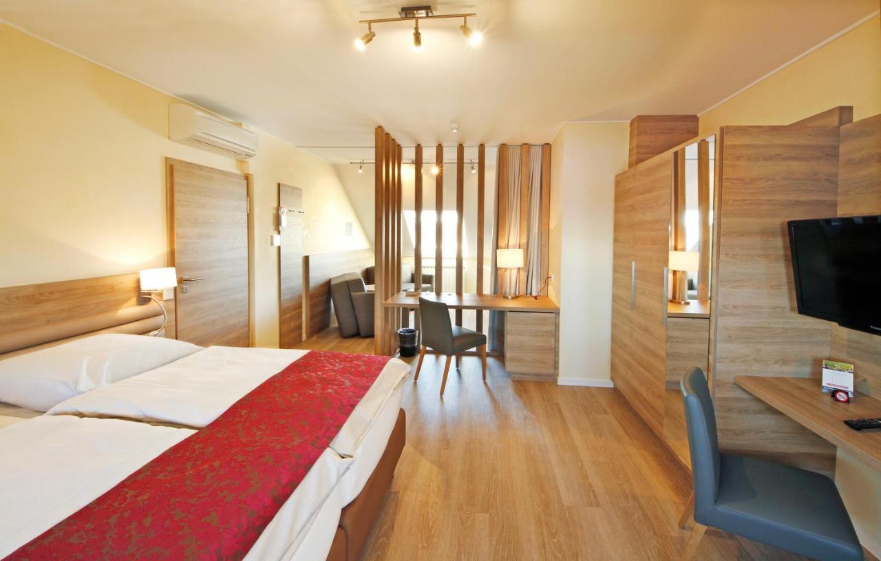 בורשייד Hotel Saint Fiacre מראה חיצוני תמונה