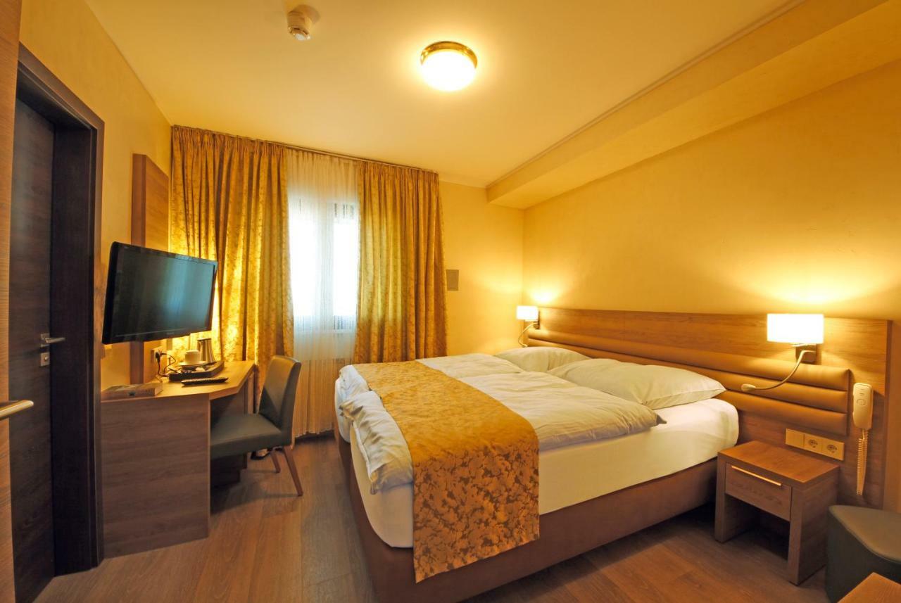 בורשייד Hotel Saint Fiacre מראה חיצוני תמונה
